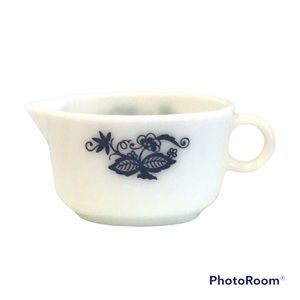 🍄 Pyrex Vintage Blue Gravy Boat